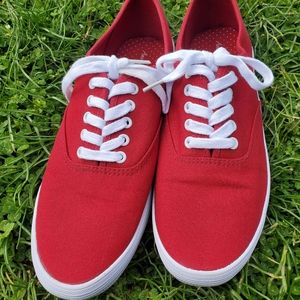 American Eagle AE size 10 red canvas sneaker